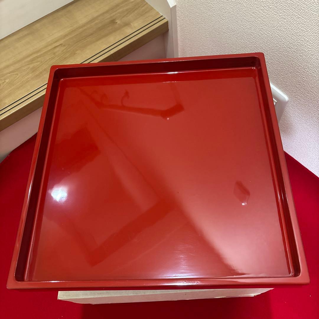 朱漆 時代 朱塗 漆器 赤い漆器の四角い膳 取っ手付き