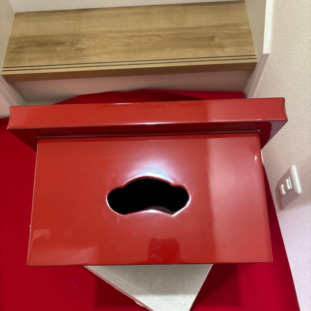 朱漆 時代 朱塗 漆器 赤い漆器の四角い膳 取っ手付き