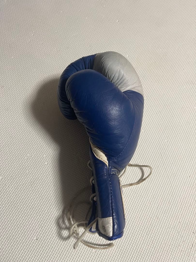 廃盤Winning グローブ 青/白 ひも式8オンス訳アリ