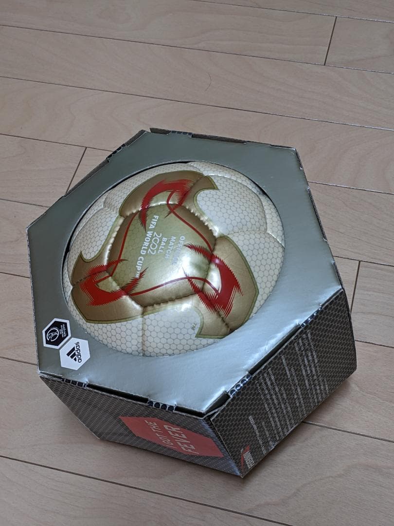 FEVERNOVA サッカーボール2002 FIFA 日韓ワールドカップ公式球