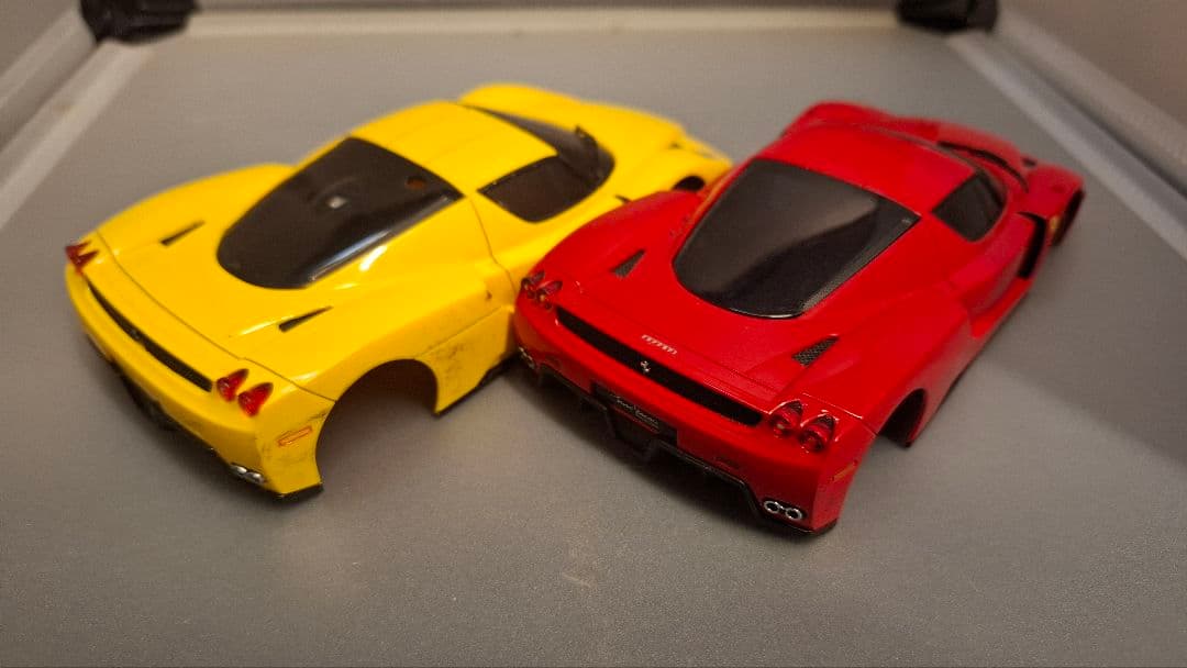 京商 ミニッツ エンツォフェラーリ　Miniz ENZO Ferrari