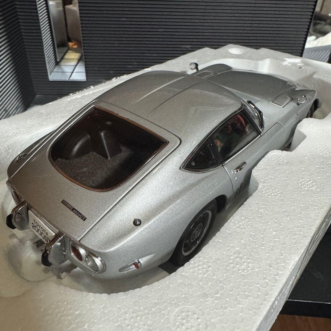 絶版未展示品 オートアート 1/18 トヨタ 2000 GT クーペ シルバー