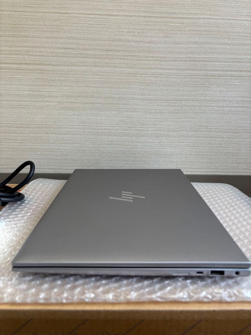 美品 「超高性能Ryzen7 7840HS」 タッチパネル HP ZBook