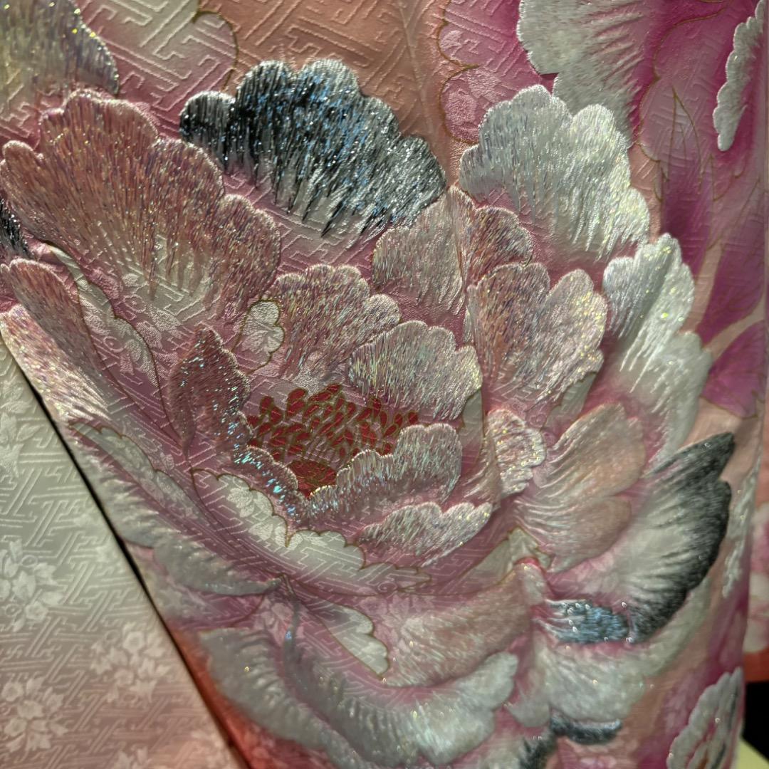 美品　地紋　染分け　豪華刺繍　牡丹　逸品　振袖　フルセット 振り袖