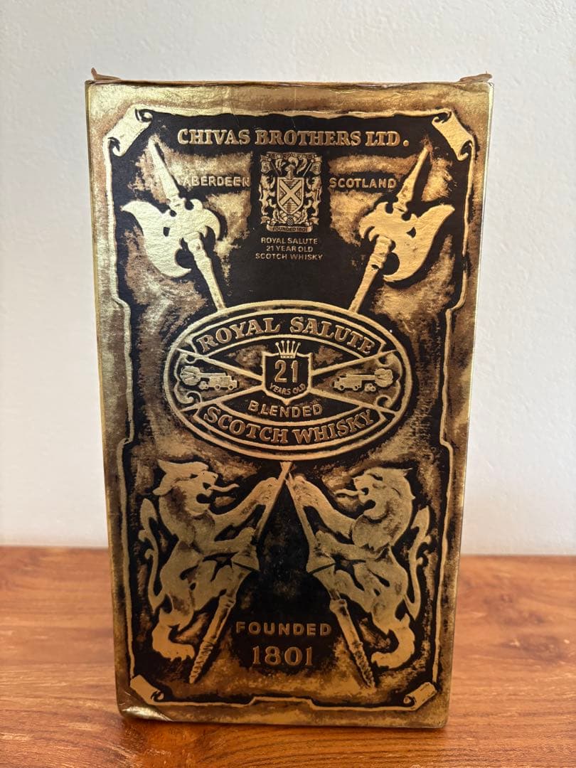 【未開栓・古酒】ロイヤルサルート 21年 青 陶器ボトル 元箱・巾着袋付き
