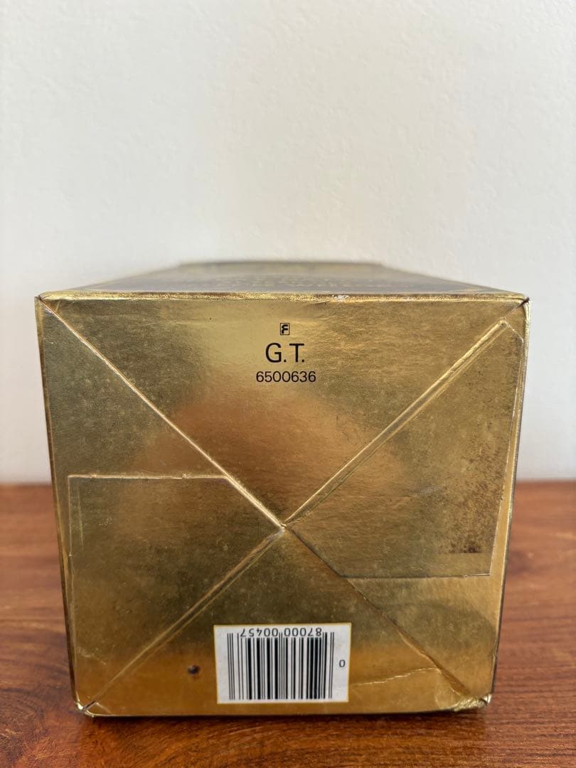 【未開栓・古酒】ロイヤルサルート 21年 青 陶器ボトル 元箱・巾着袋付き