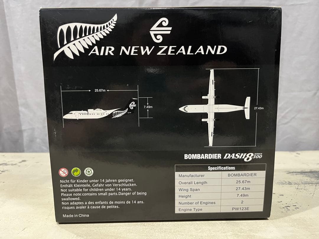 航空機・ヘリコプター BOMBARDIER DASH 8 Q300 AIR NEW ZEALAND