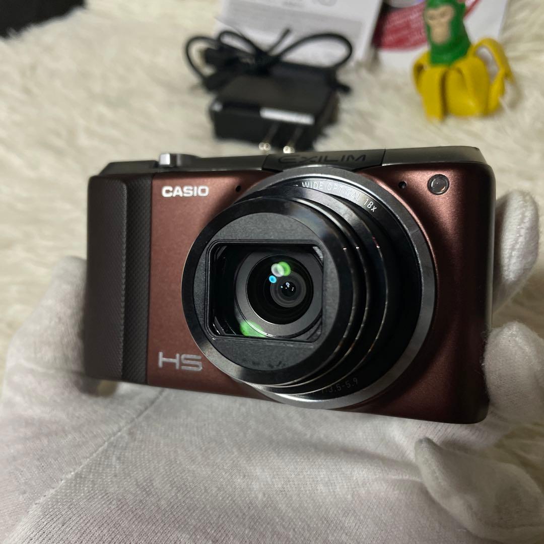 デジタルカメラ CASIO EXILIM EX-ZR700