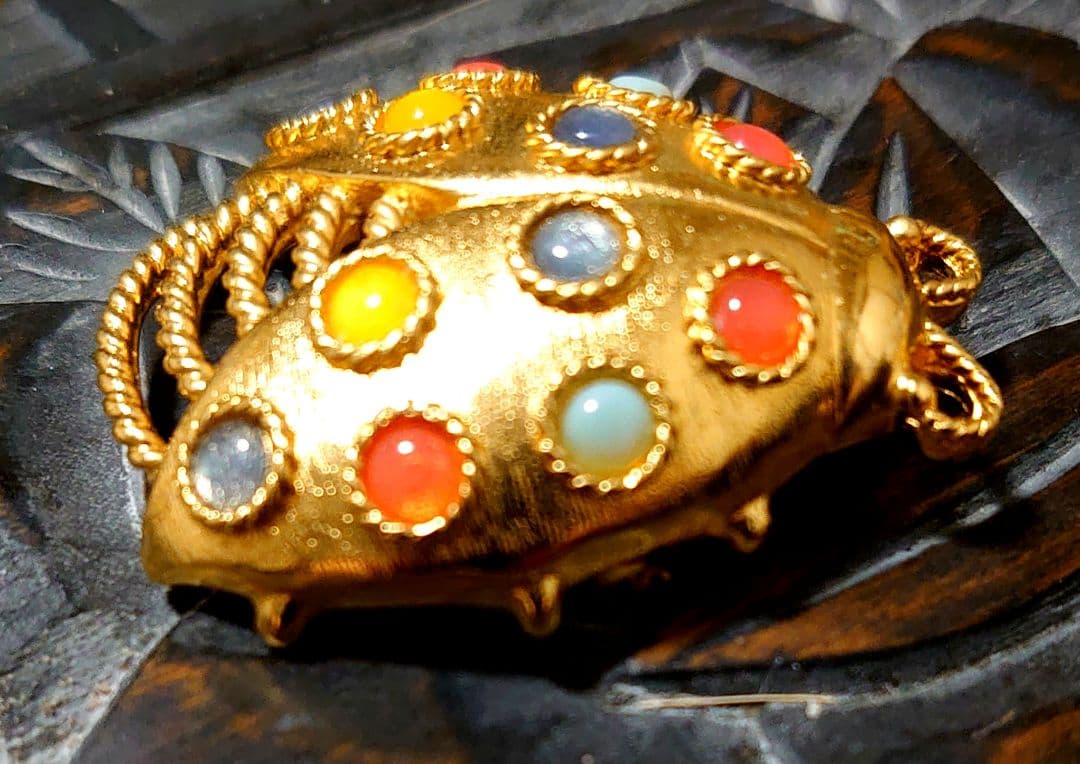 レア ヴィンテージ trifari トリファリ ゴールド てんとう虫 ブローチ