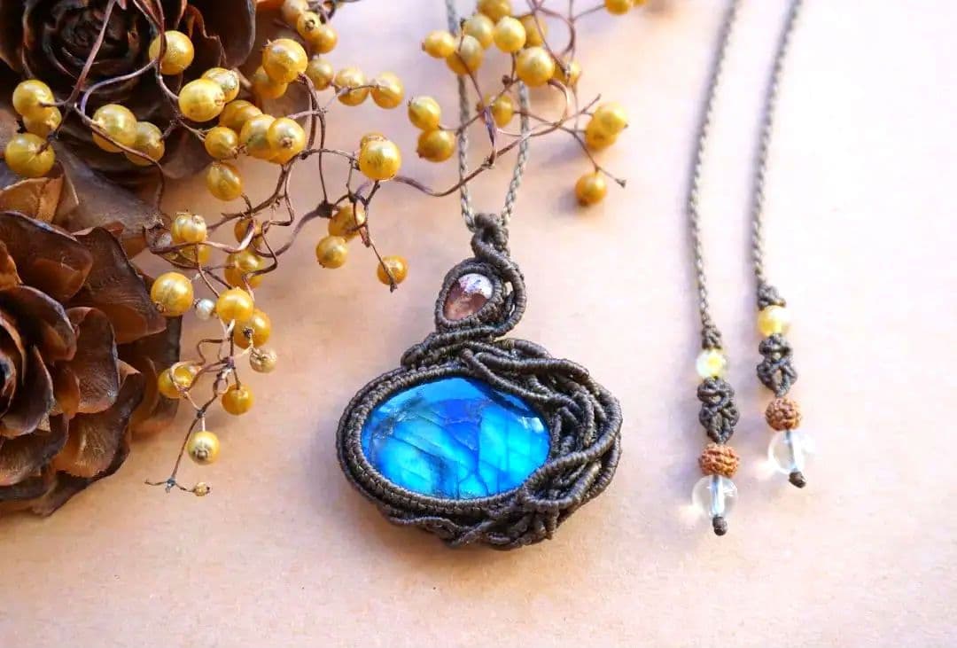 ラブラドライト カンテラオパール マクラメネックレス