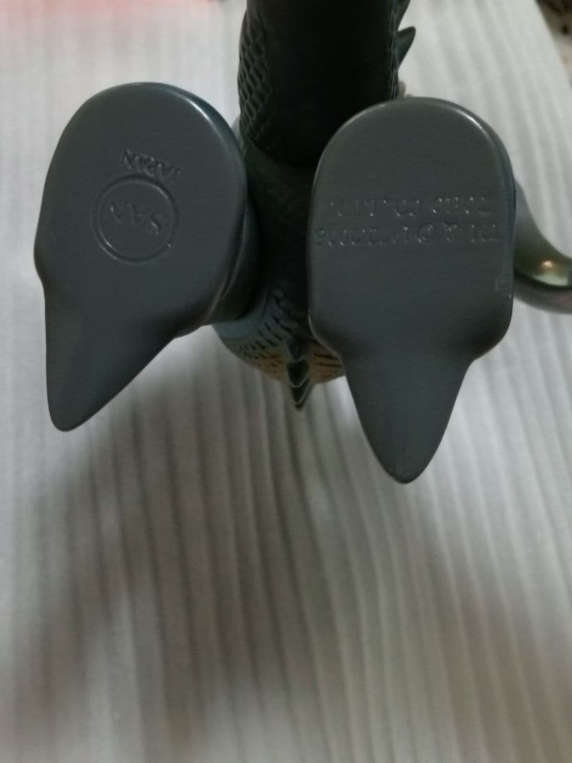 マルサン　ガイガン　グレー成形