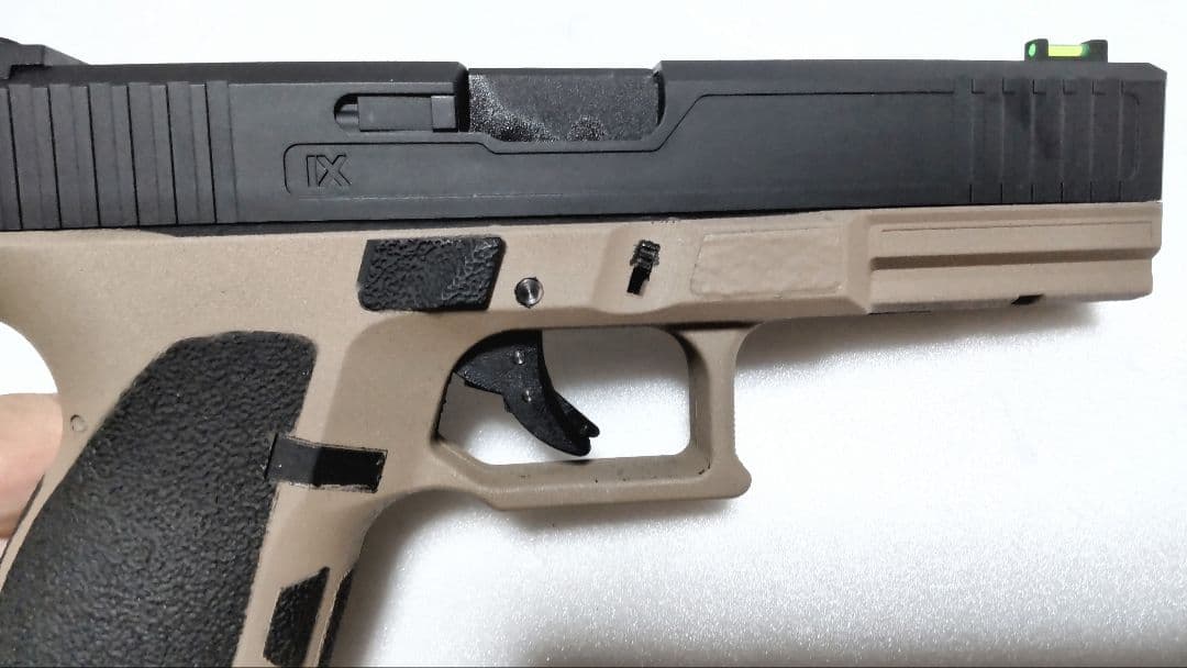 Carbon 8ストライカー9S CO2 ガスブローバック 単発/連射