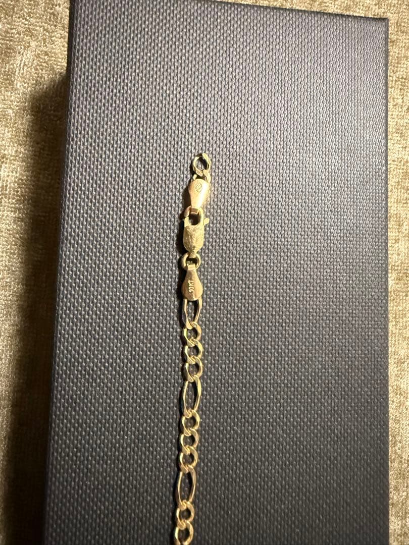 ゴールドチェーンブレスレット