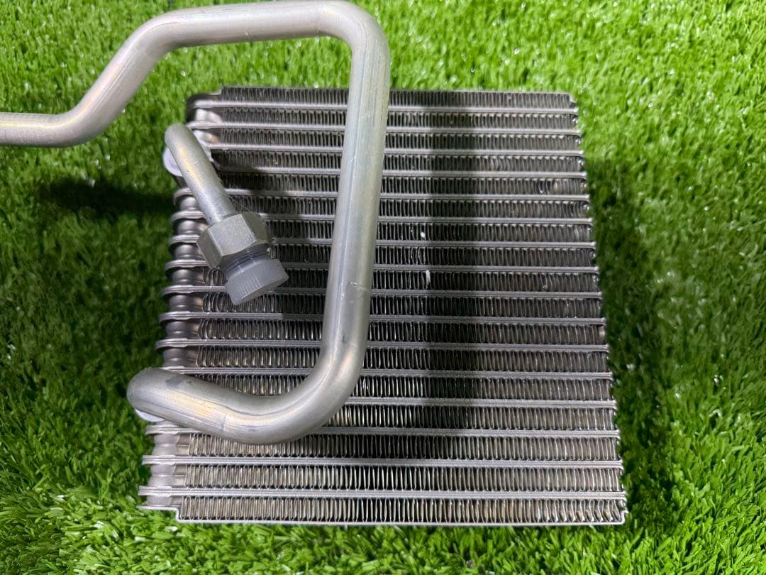 《未使用》スバル サンバー KS3 エバポレーター 503702-0732