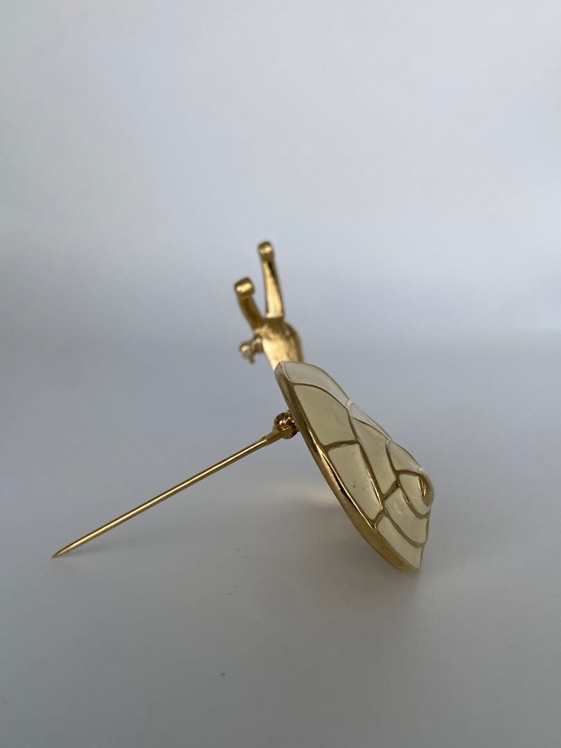 lotuscloud 2522⭐️TRIFARI トリファリヴィンテージブローチ