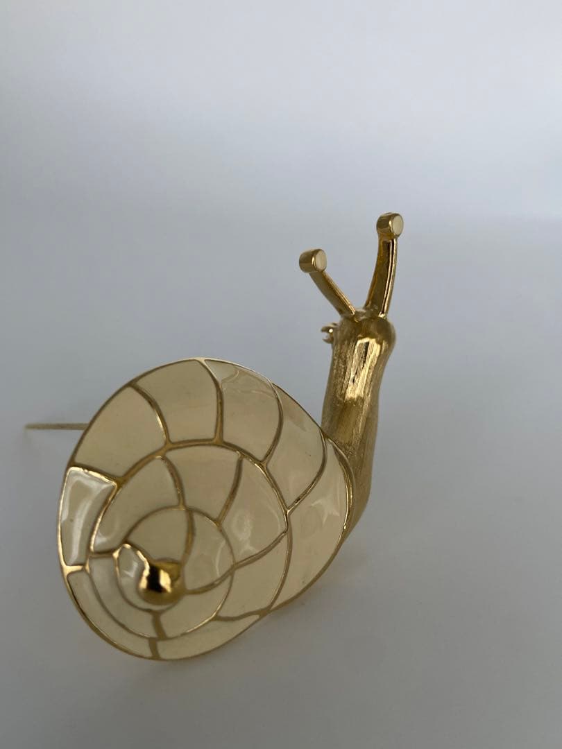lotuscloud 2522⭐️TRIFARI トリファリヴィンテージブローチ