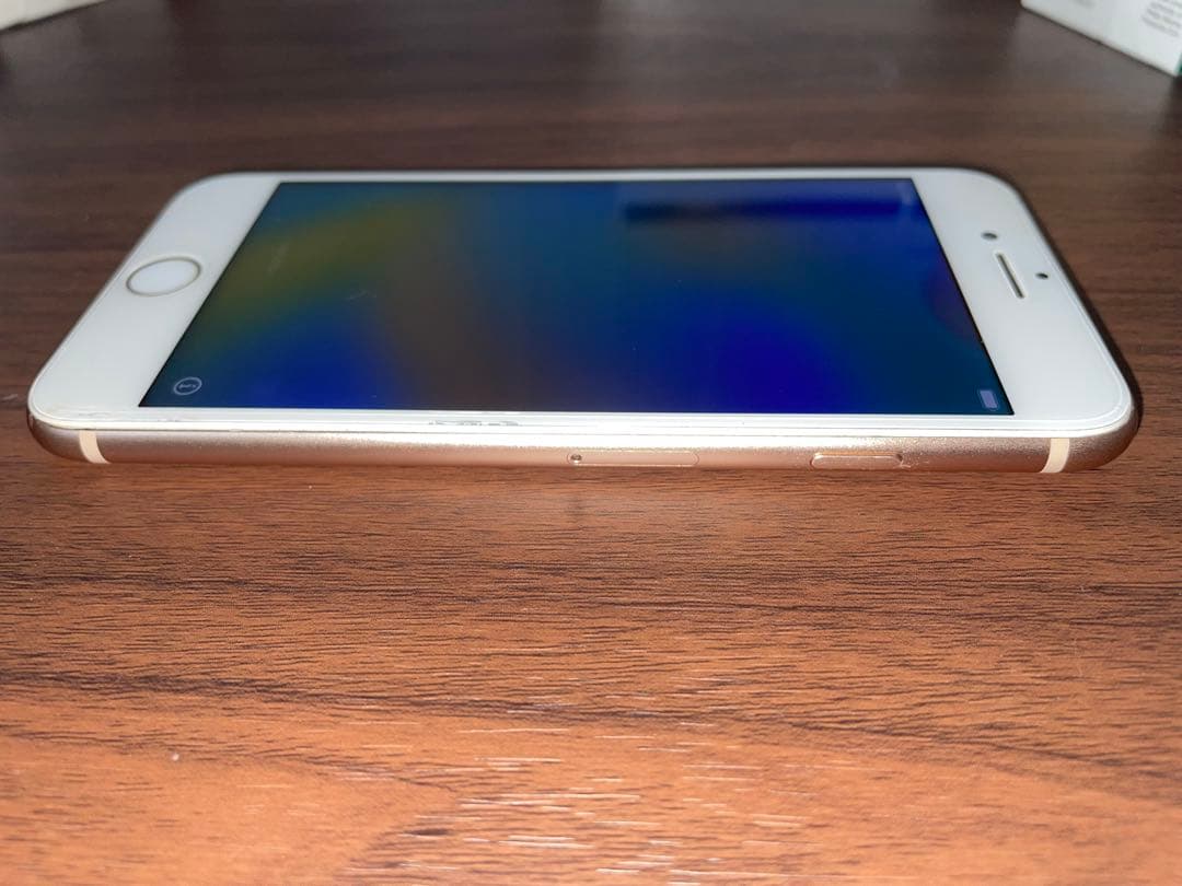 Apple iPhone 8 本体　SIMフリー