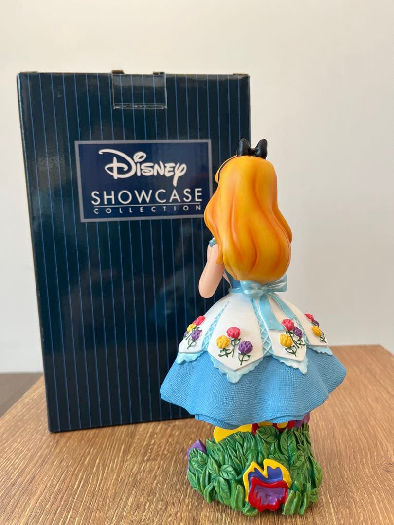 Disney アリス フィギュア Showcase Collection
