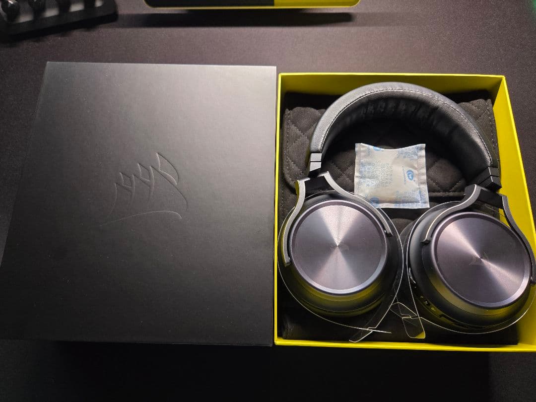 CORSAIR VIRTUOSO WIRELESS RGB XT ヘッドセット