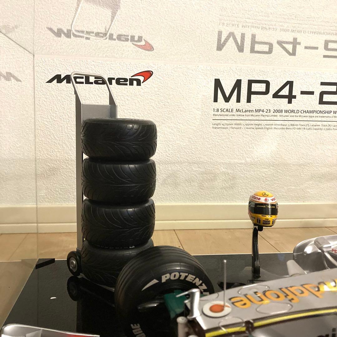 1/8 マクラーレンMP4-23 ハミルトン ディアゴスティーニ フィギュア付き