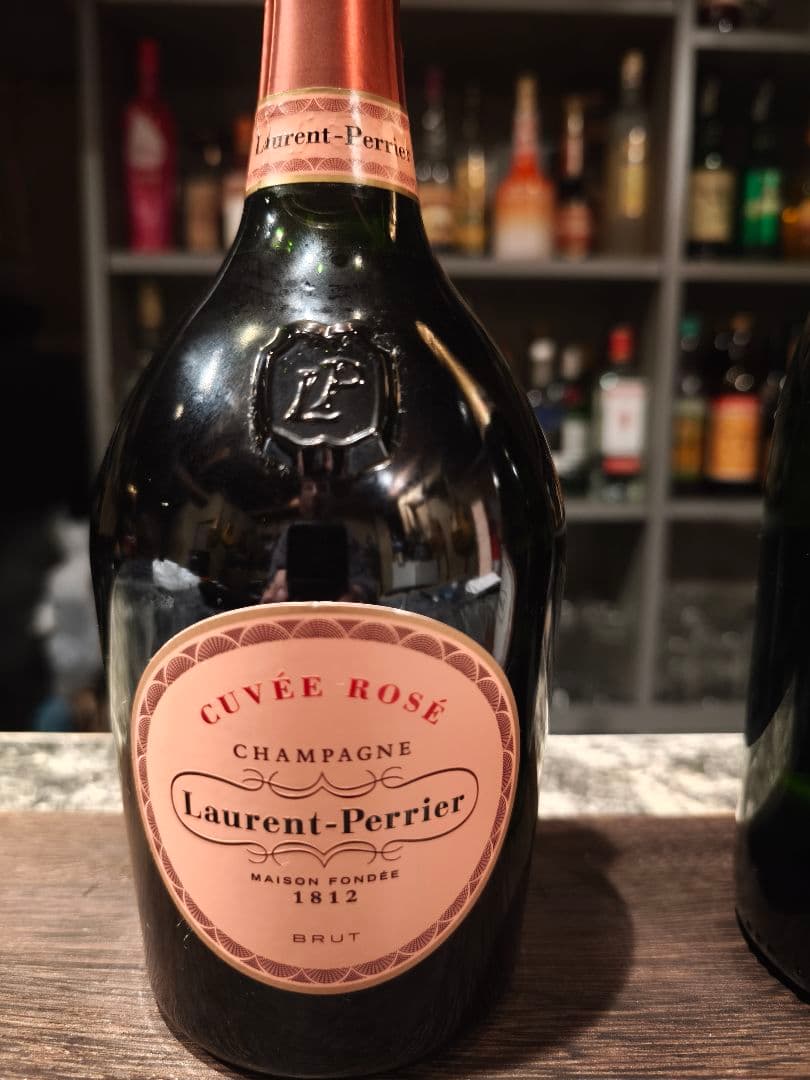 サントリー正規輸入品 英国王室御用達のシャンパーニュ ローラン・ペリエ2本セット