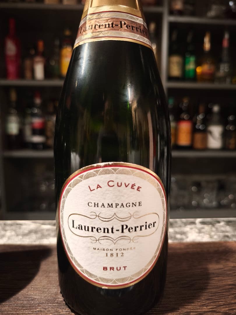 サントリー正規輸入品 英国王室御用達のシャンパーニュ ローラン・ペリエ2本セット
