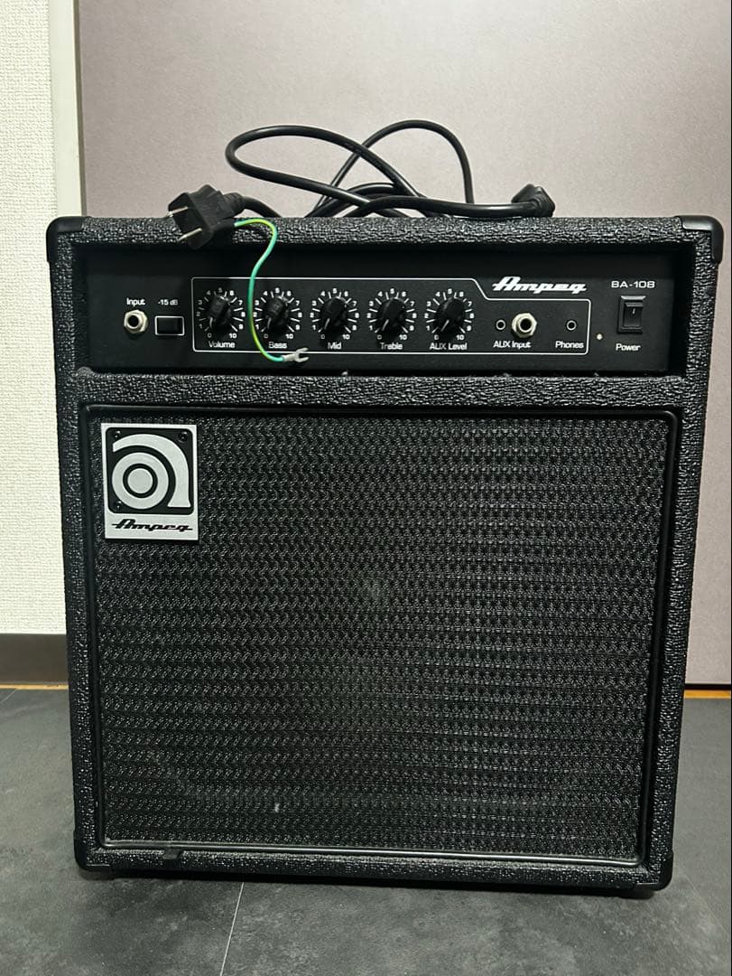 Ampeg BA-108 V2 ベースアンプ