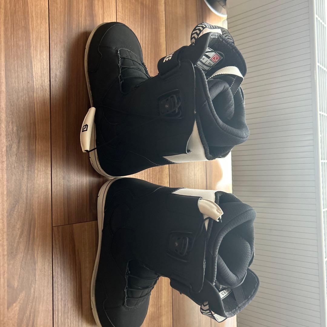 美品D'ELUXE ブラック スノーボードブーツ