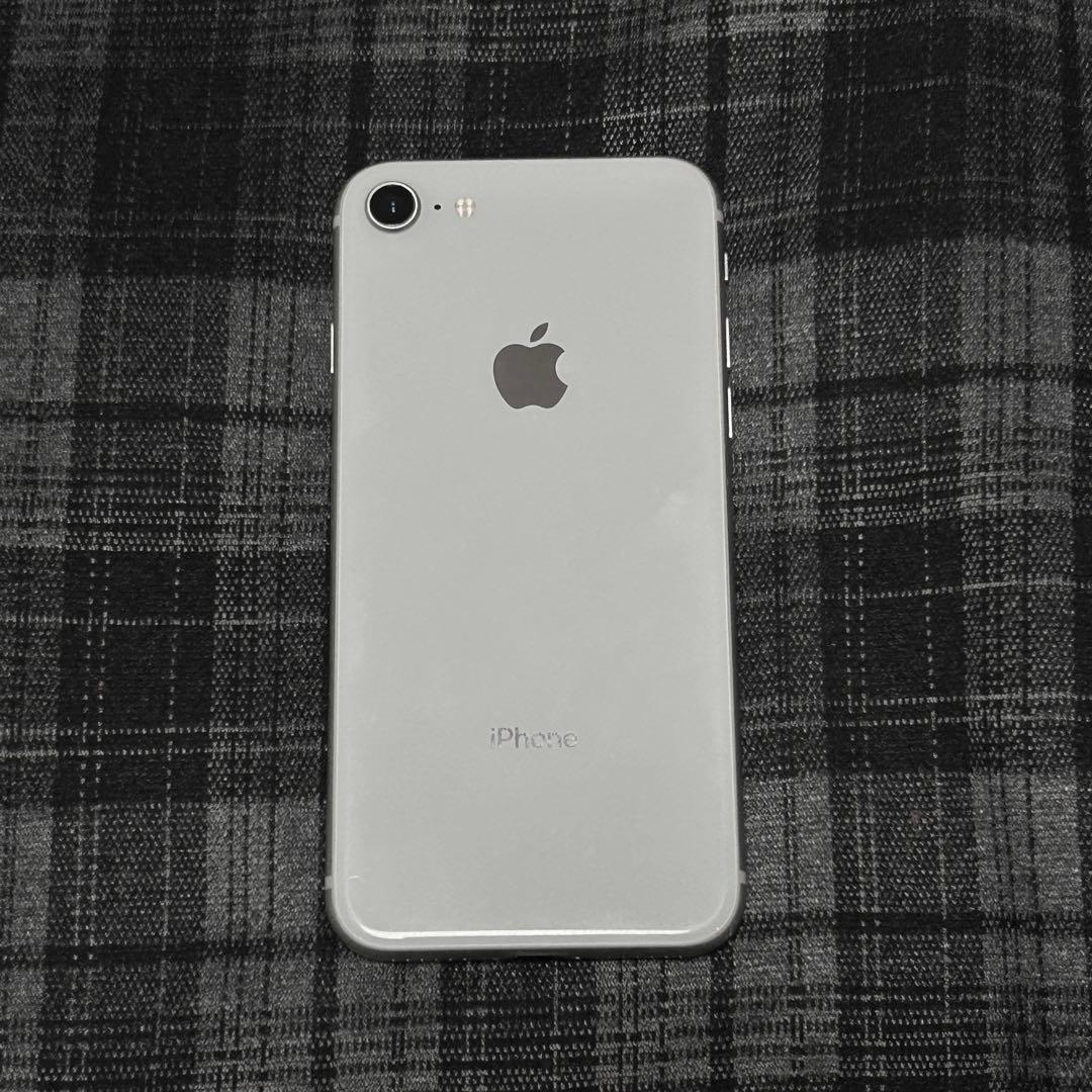iPhone8 シルバー 64GB / SIMフリー
