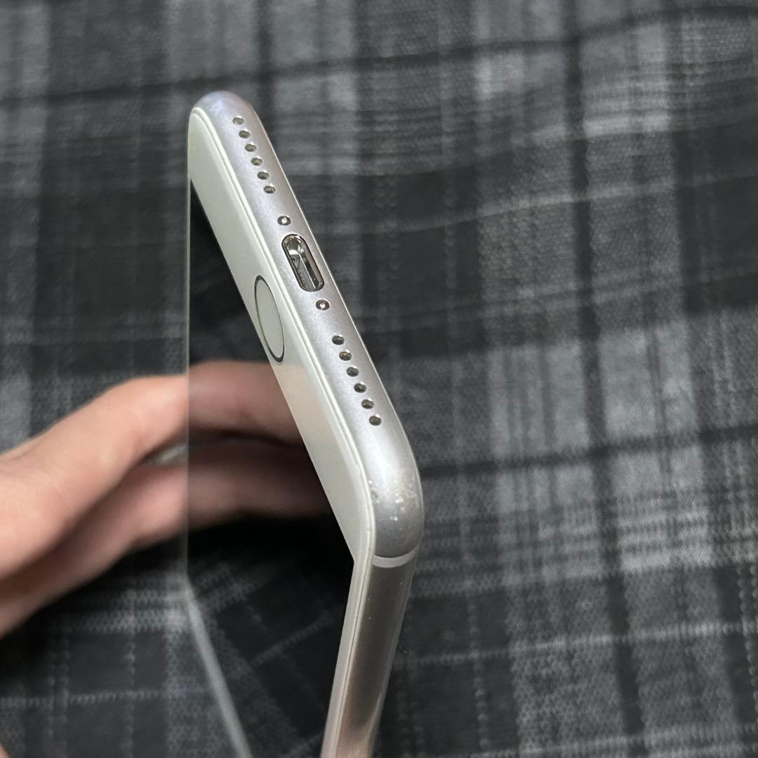 iPhone8 シルバー 64GB / SIMフリー