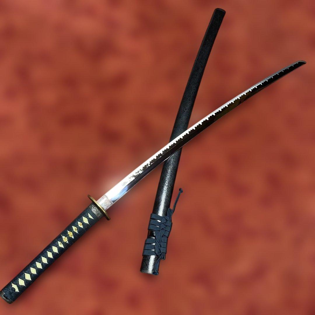 模造大刀 濃紺柄 龍彫透し丸鍔 黒梨地鞘