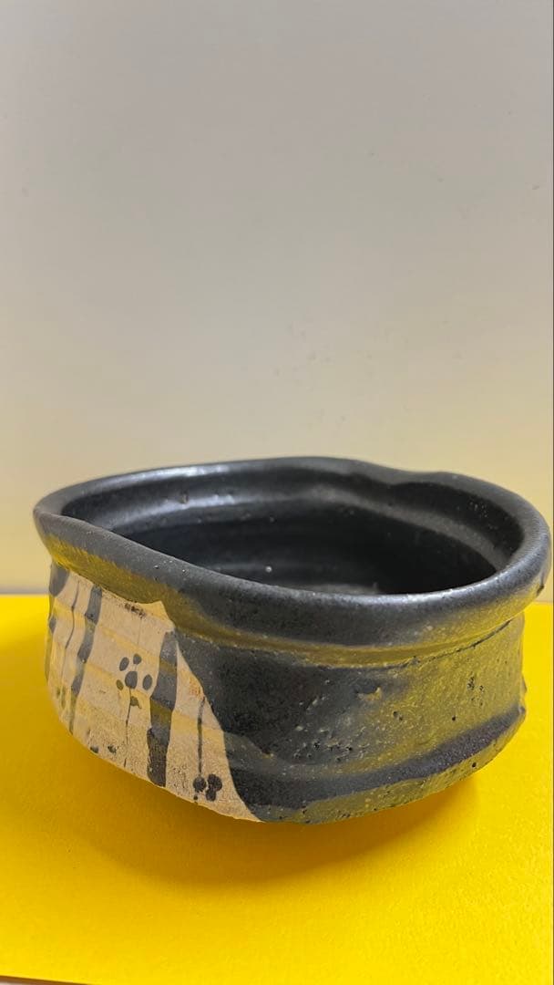 瀬戸黒沓織部茶碗桐箱入 作者不詳　値下げしました。