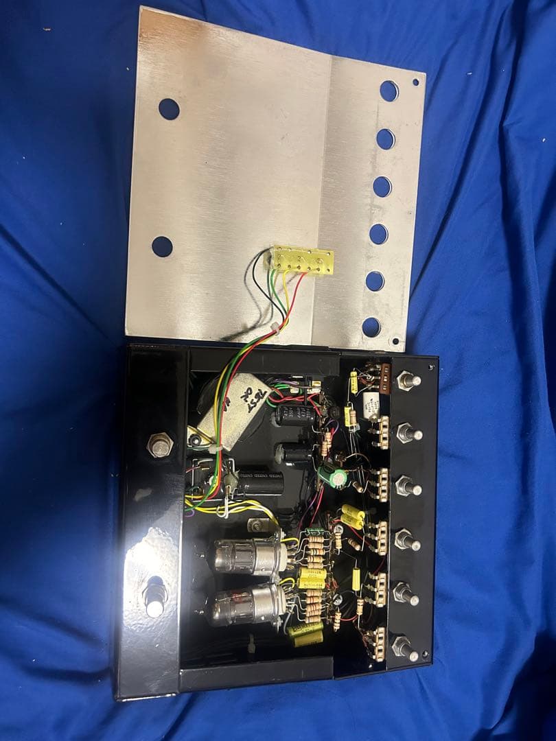 Bad Cat 2-Tone ギタープリアンプ