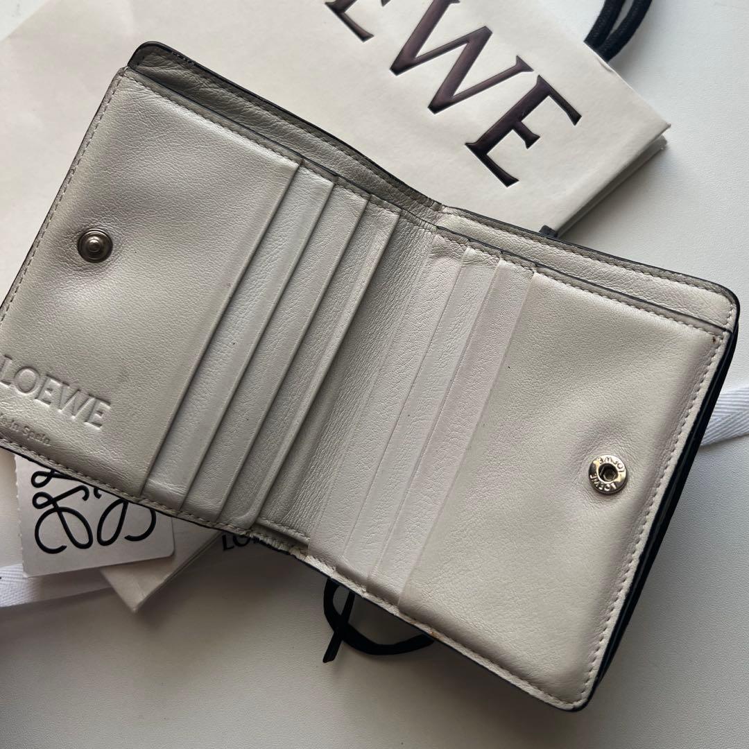 71 美品 LOEWE ロエベ 2つ折り財布