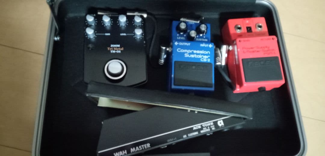 ZOOM TM-01 エフェクターセット　ハードケースに入れたまま発送します！