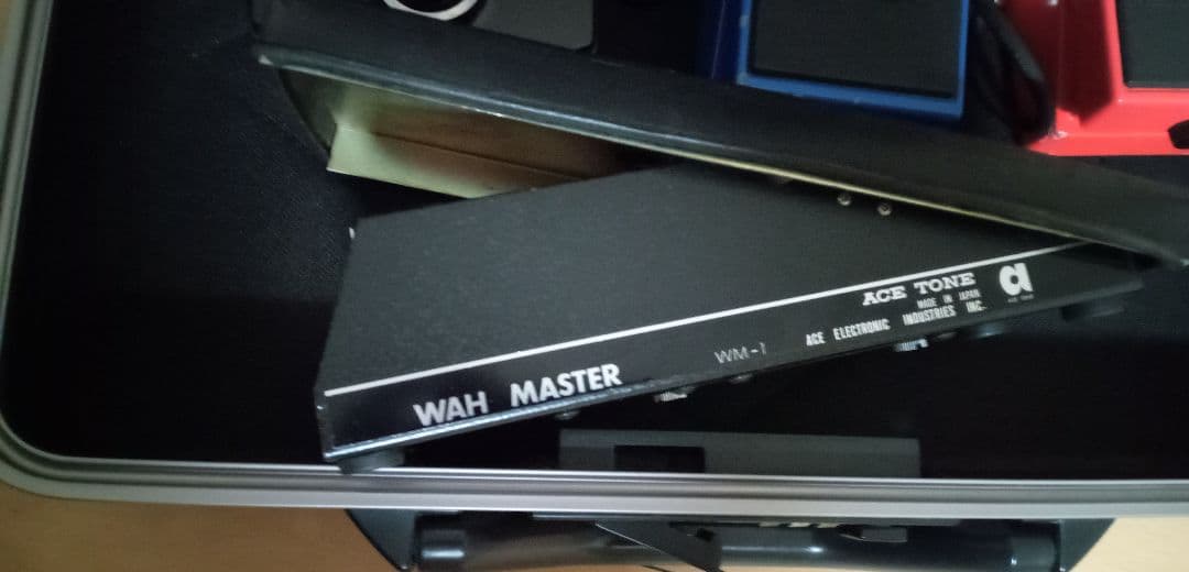 ZOOM TM-01 エフェクターセット　ハードケースに入れたまま発送します！