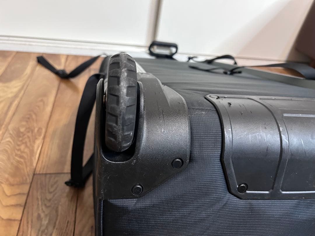 mont-bell ウィーリーダッフル 黒 大阪市西区引取歓迎 ウィリー 100