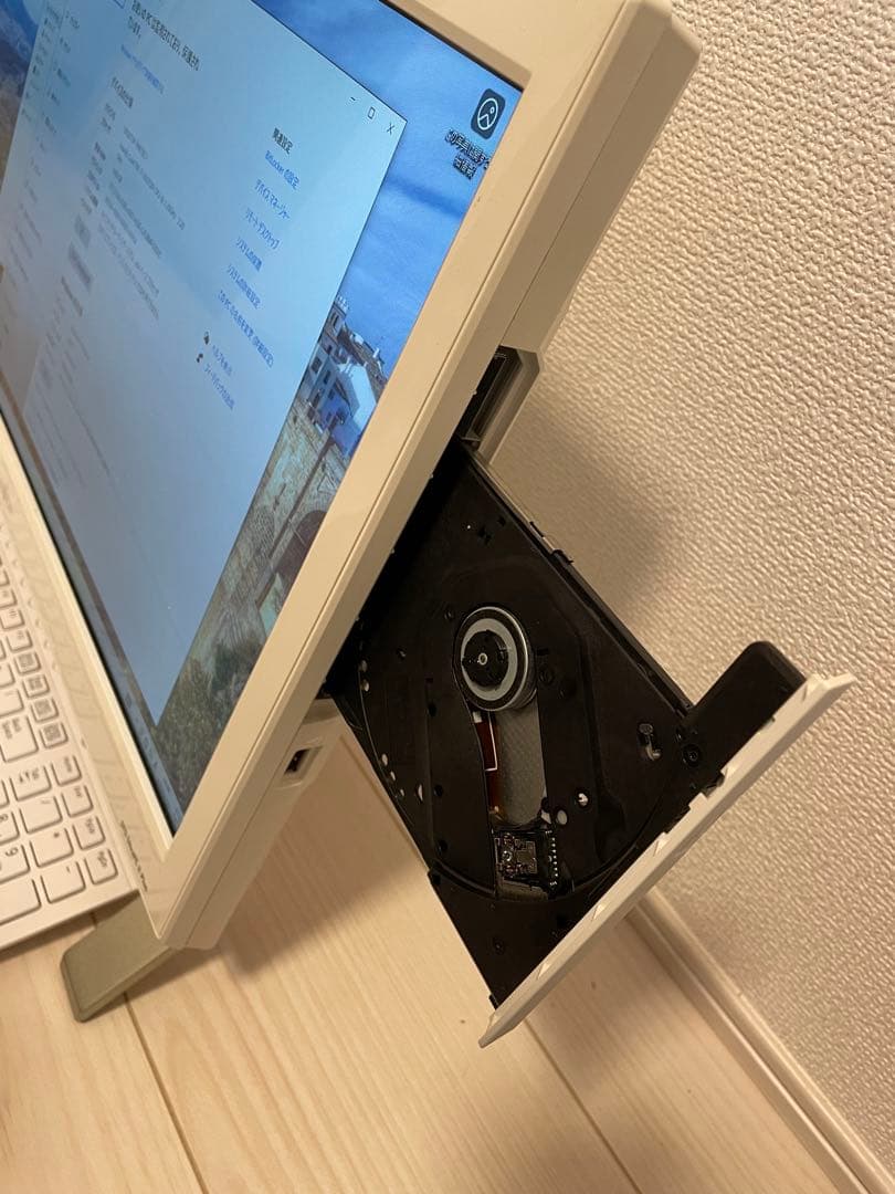 富士通 ESPRIMO Core i7搭載モデル 21.5インチワイド液晶