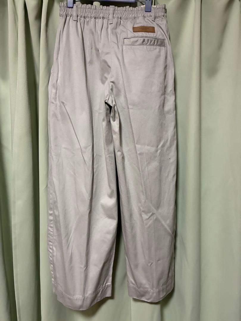 【新品同様】 PUBLIC CHINOS バレルレッグイージー オフホワイト 1