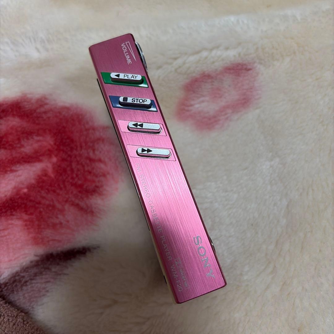 SONY カセットプレーヤー ピンク