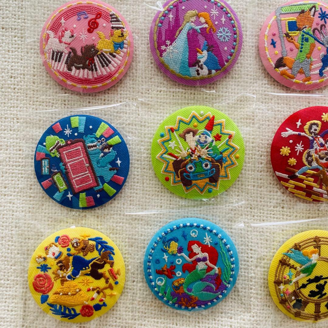 ディズニー　キャラクターズ　刺繍缶バッジ　ビスケット2 コンプリートセット