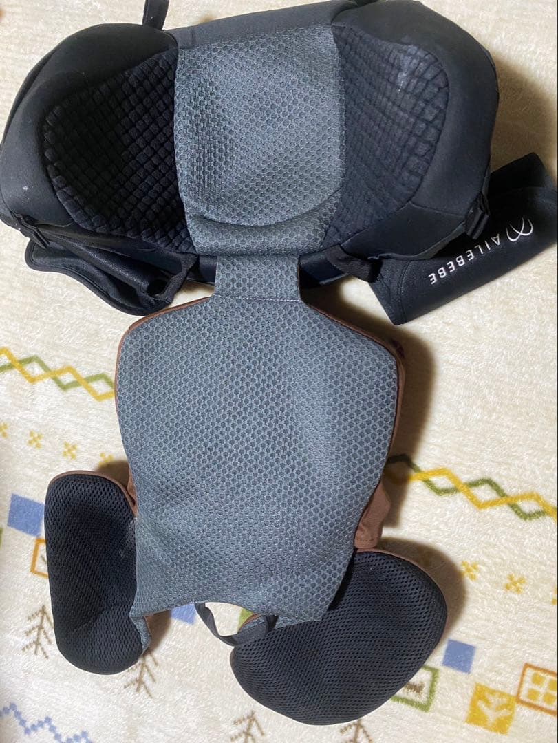 AILEBEBEエールべべ　クルットアールウィーチャイルドシート