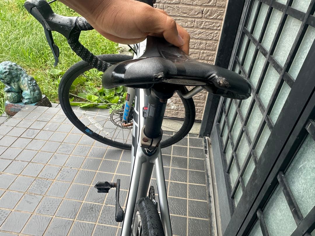 FELT SURPERLITE 福岡　自転車　市内引き取り限定　早い者勝ち