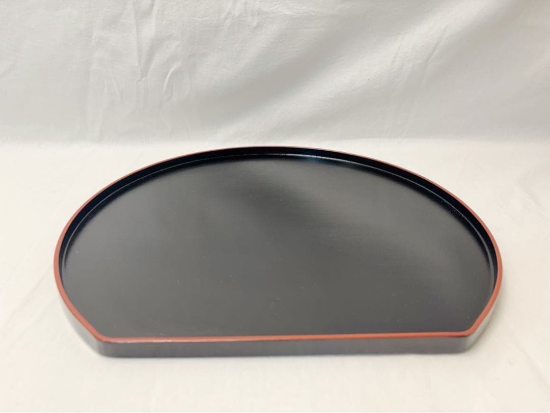 ほぼ未使用 懐石道具 木製 半月膳 線筋 縁朱 5客揃 会席膳 宴会盆 元箱