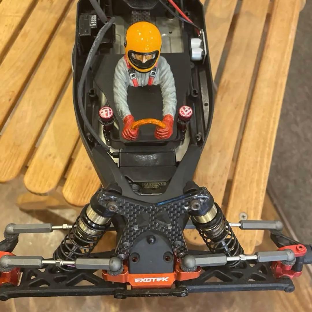 ズッタくんさん専用京商RB6 YAIBAレーシングパーツ、新品シャーシ＋シャーシ