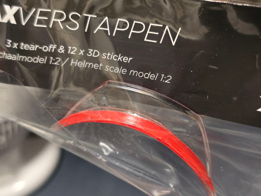 本日限定値下げ　フェルスタッペン　1/2 ヘルメット　2023　シューベルト製