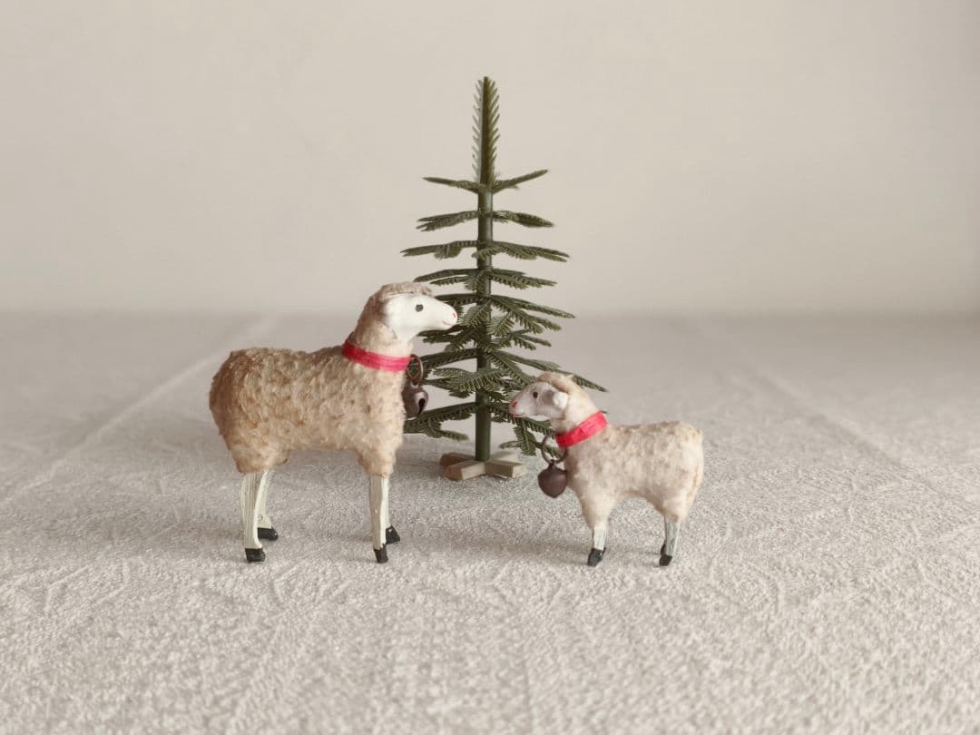 * antique sheep ✵ * クリスマスの 羊さん (m)