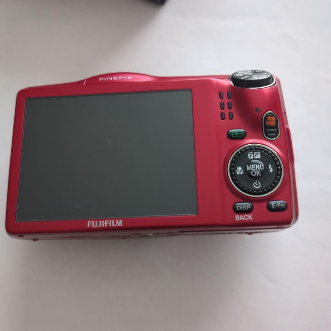 FUJIFILM FINEPIX F820EXR レッド