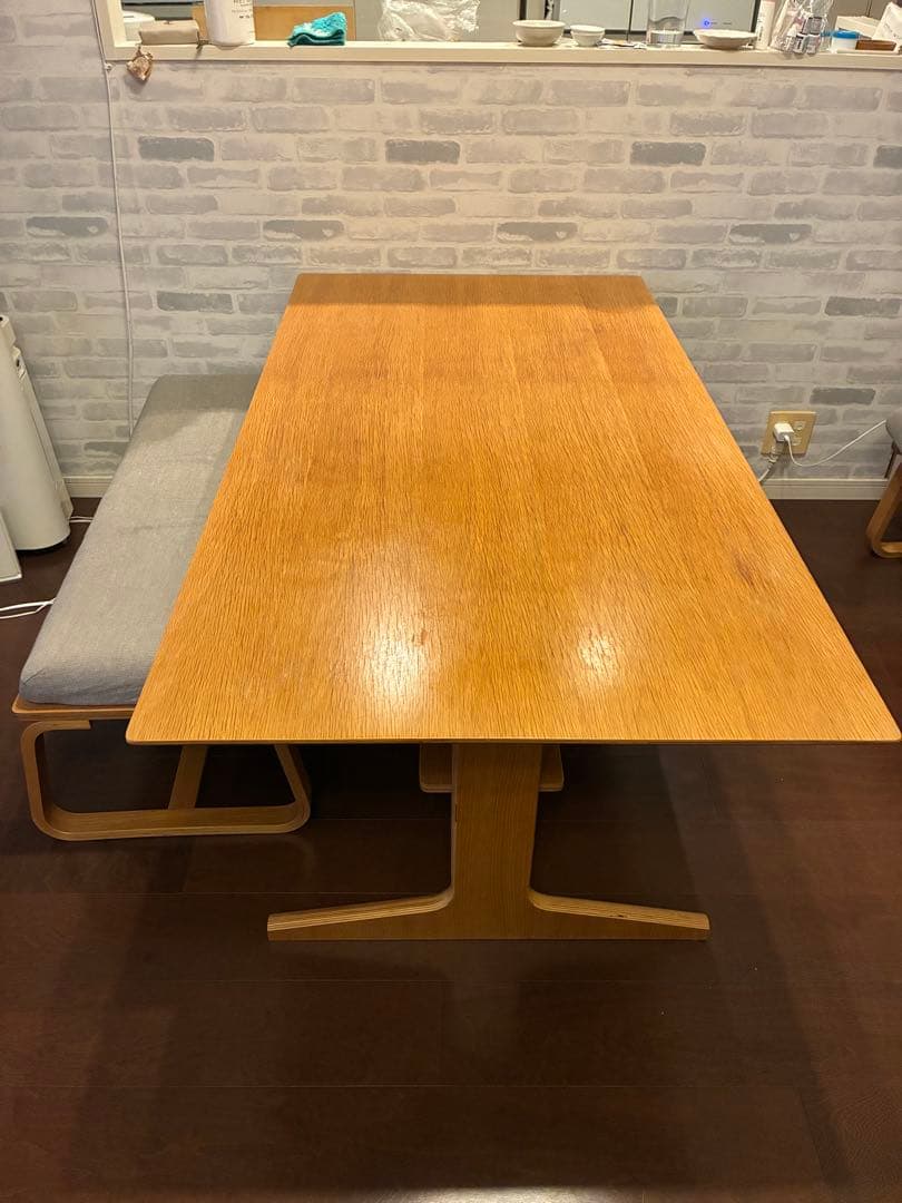 リビングでもダイニングでもつかえるテーブル・１・オーク材