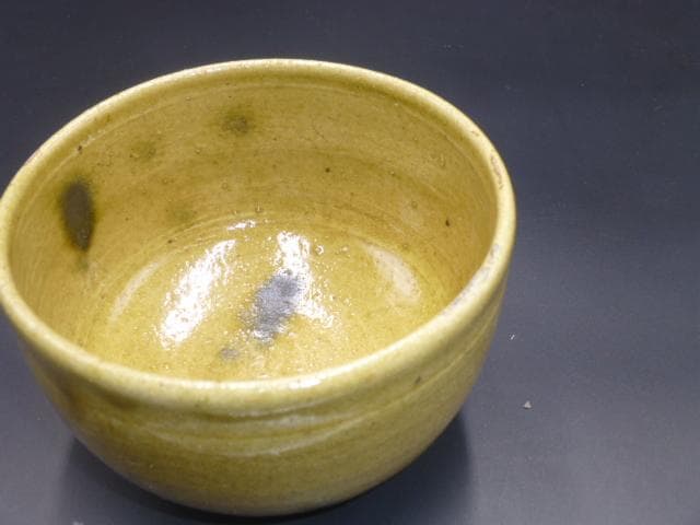 北大路魯山人　黄瀬戸茶碗／共箱・共布／仕覆